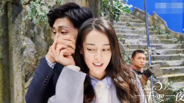 90岁老人和女婿风雪中艰难下山,路遇热心司机将其送回家